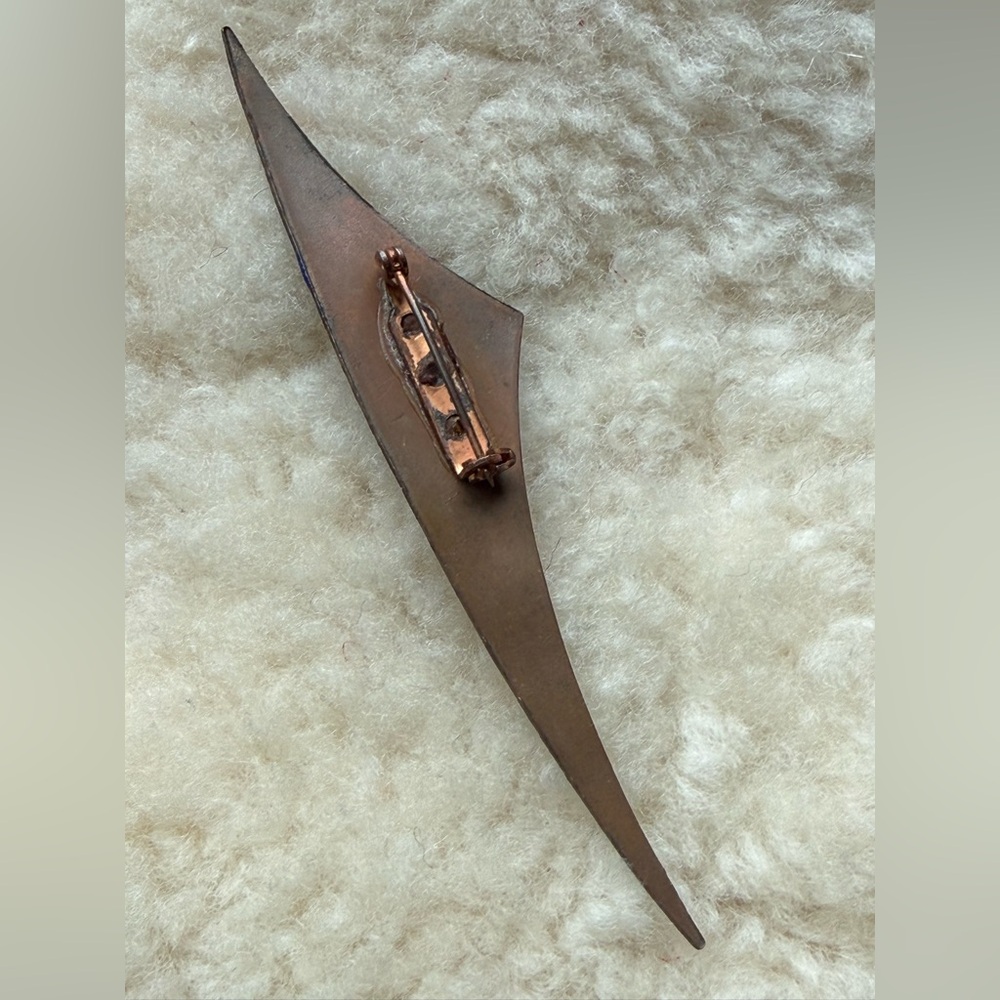 Vintage copper enamel pin. Dark blue with red line. Artisan made. - Picture 6 of 6